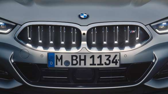 BMW 8er Front